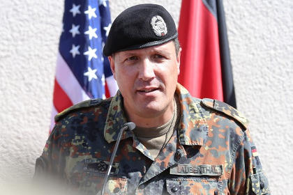 Le général Markus Laubenthal, ancien commandant de la 12ème brigade blindée d'Amberg, Bavière, est depuis le 29 août 2014 chef d'État-major de l'US Army Europe (USAREUR)