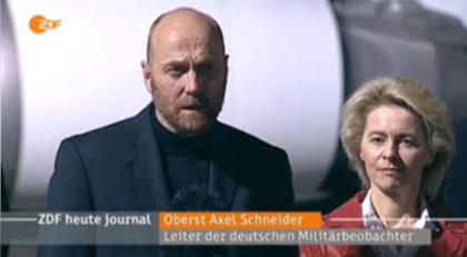 Schneider, accueilli à son retour de « captivité » par la ministre de la Défense Ursula von der Leyen