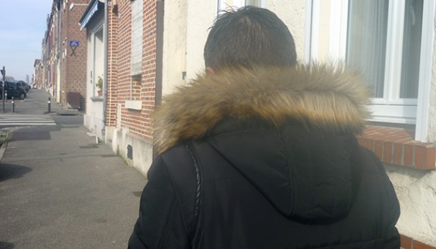 Nicolas L. dans les rues d'Amiens, le 24 février 2016 (S. BILLARD).