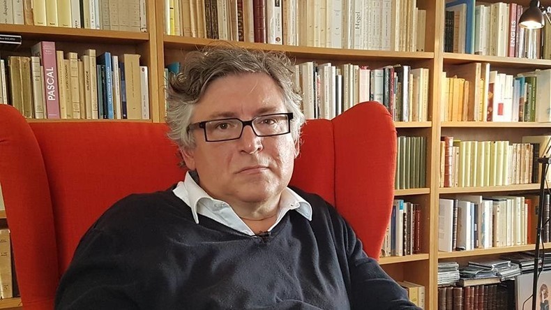 Michel Onfray a reçu RT France dans son domicile de Caen, sa ville de toujours.