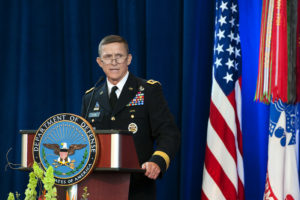 Le général de corps d'armée Michael Flynn, maintenant à la retraite, choisi par le président élu Donald Trump comme conseiller à la sécurité nationale. (DoD photo by Erin A. Kirk-Cuomo)