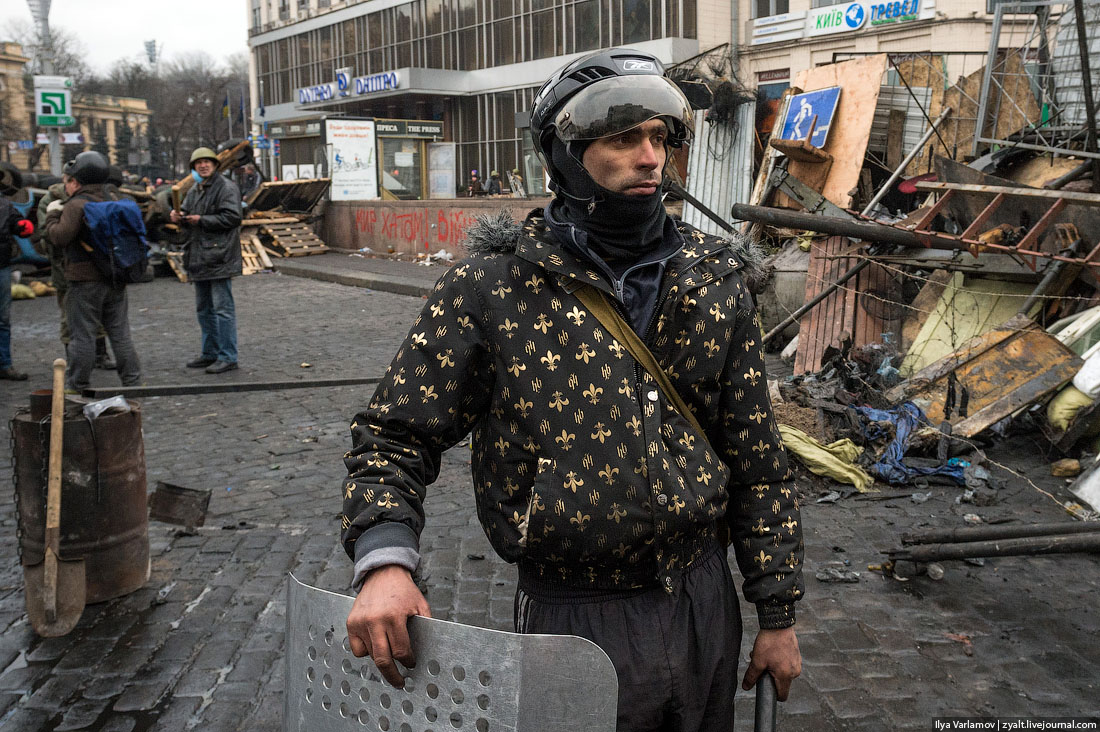 maidan euromaidan kiev ukraine protester manifestants