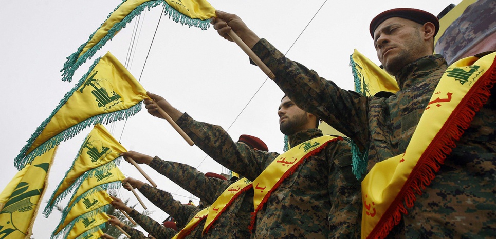 Des soldats du Hezbollah lors des funérailles de l’un des hauts commandants du groupe, Ali Fayyad, le 2 mars 2016. (Mohammed Zaatari/AP/SIPA)