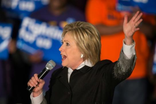 Hillary Clinton, le 7 mars 2016 lors d'un meeting à Detroit (AFP/Geoff Robins)