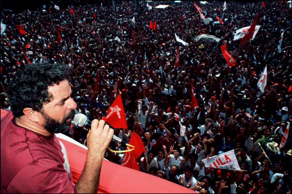 Réunion pour les élections présidentielles à Sao Bernardo Do Campo en 1989. Photo: Gamma-Rapho/Getty Images