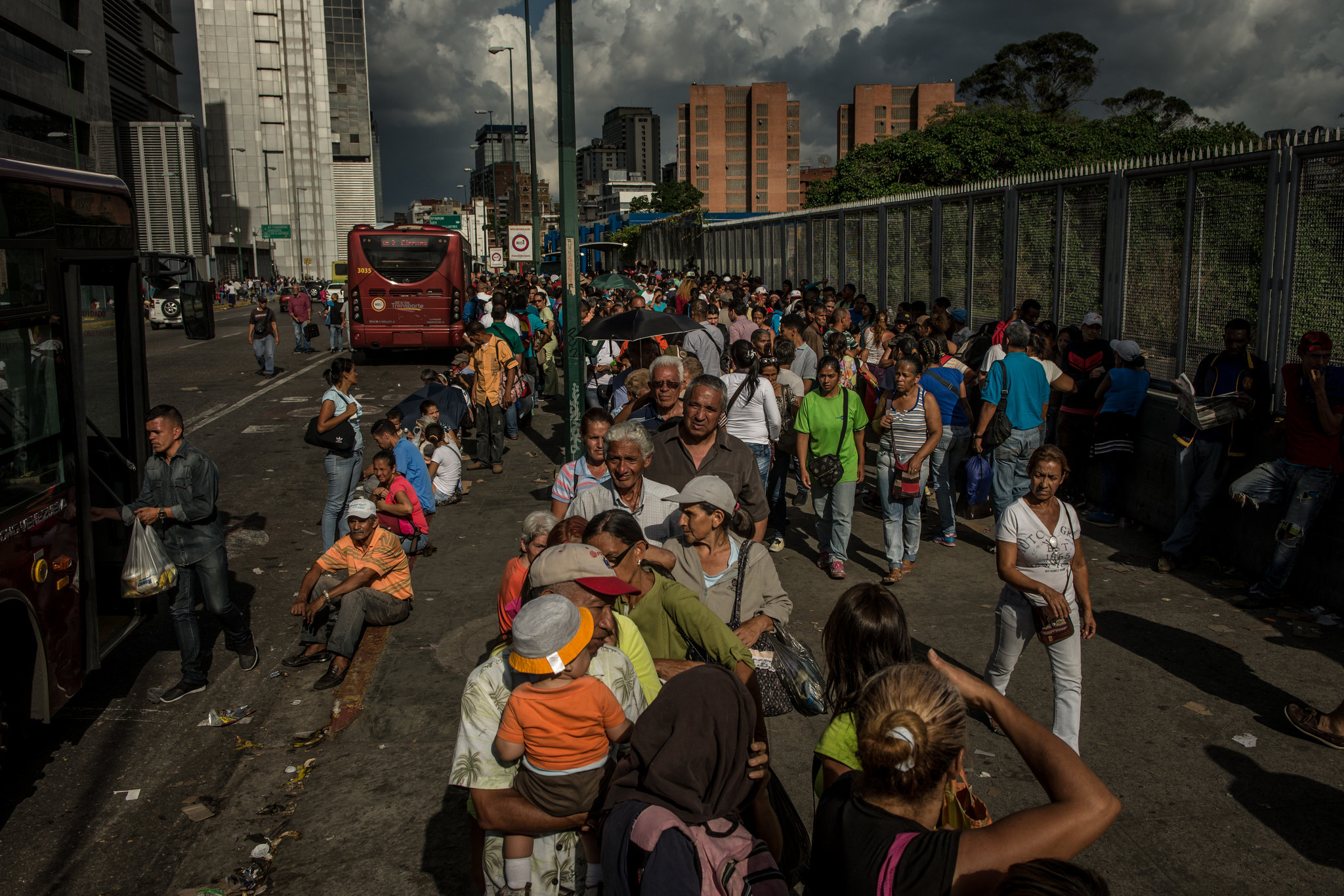 Venezuela: coup de projecteur sur les zones d´ombre médiatiques - Page 3 3-5