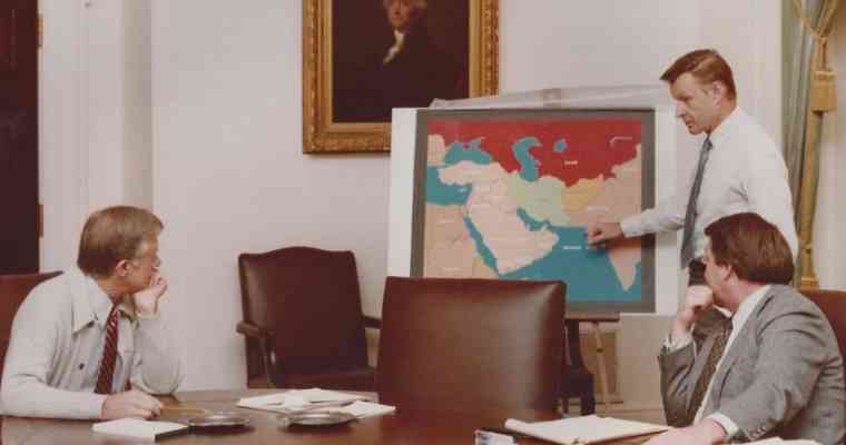 Iran : Brzezinski avait fait pression sur Carter pour envahir l’île de Kharg. Mais il ne l’a pas fait.